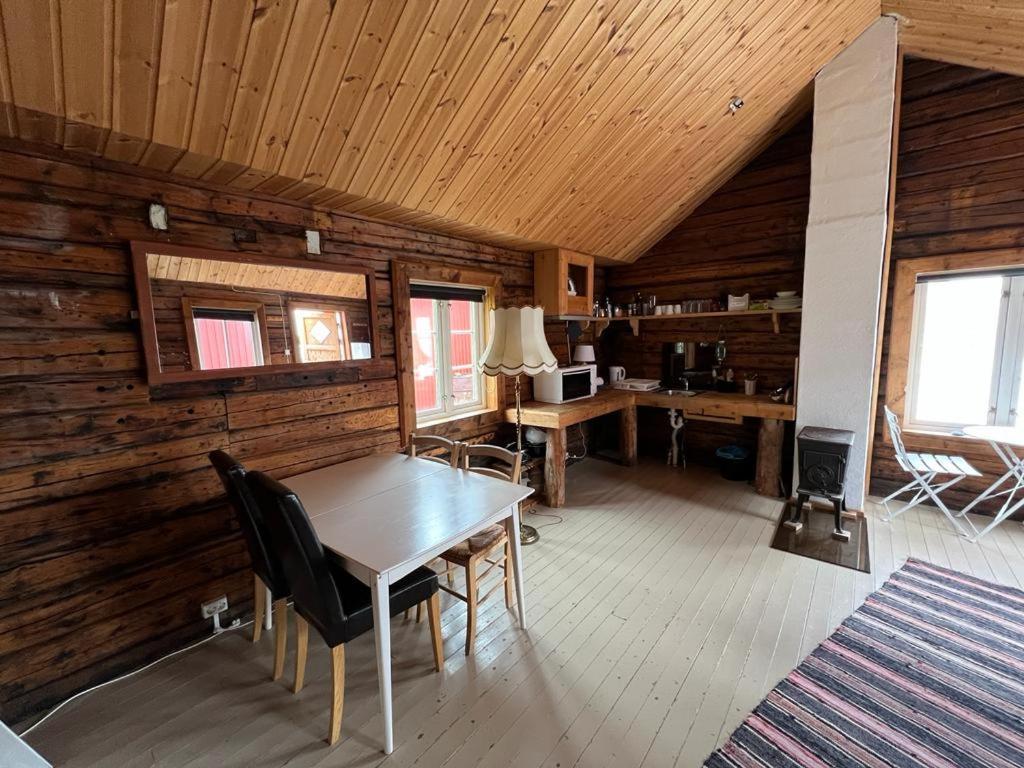 Real Fisherman'S Cabins In Ballstad, Lofoten Extérieur photo